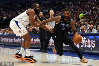 热身赛首战 热身赛首战