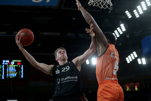 写一篇简讯 写一篇简讯